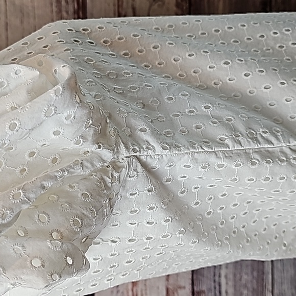 NEW A•NEW•DAY WHITE LINED EYELET LANTERN SLEEVE PULLOVER BLOUSE TOP - Picture 4 of 14